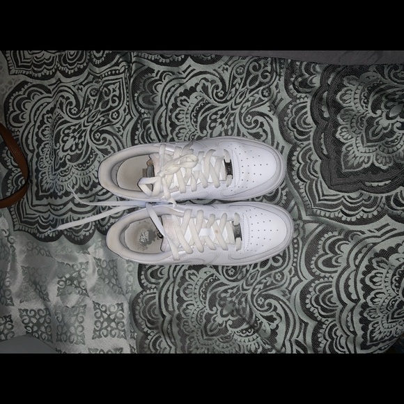 All white Air Force 1s - Picture 4 of 4